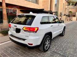 جیپ گراند شیرۆکی